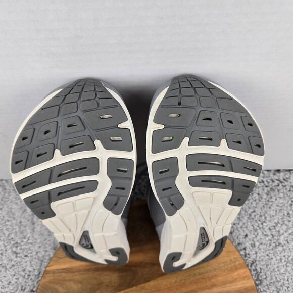 Topo Athletic Mens 11 Phantom 3 Grey White Athletic Performance Running Shoe - Picture 9 of 12